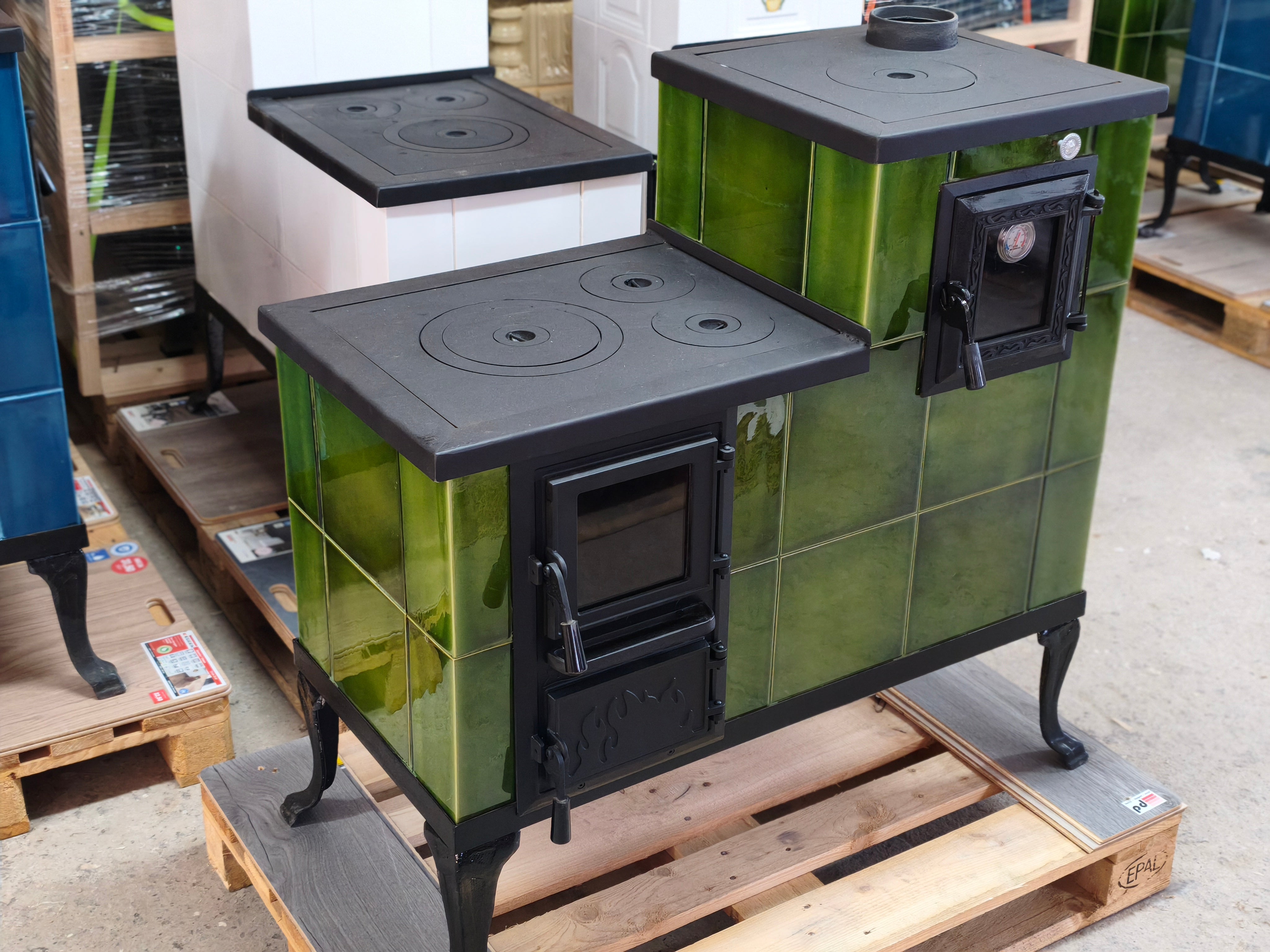KERÁMIA KÁLYHA 1. MODELL VILÁGOS ZÖLD JOBB 10 kW