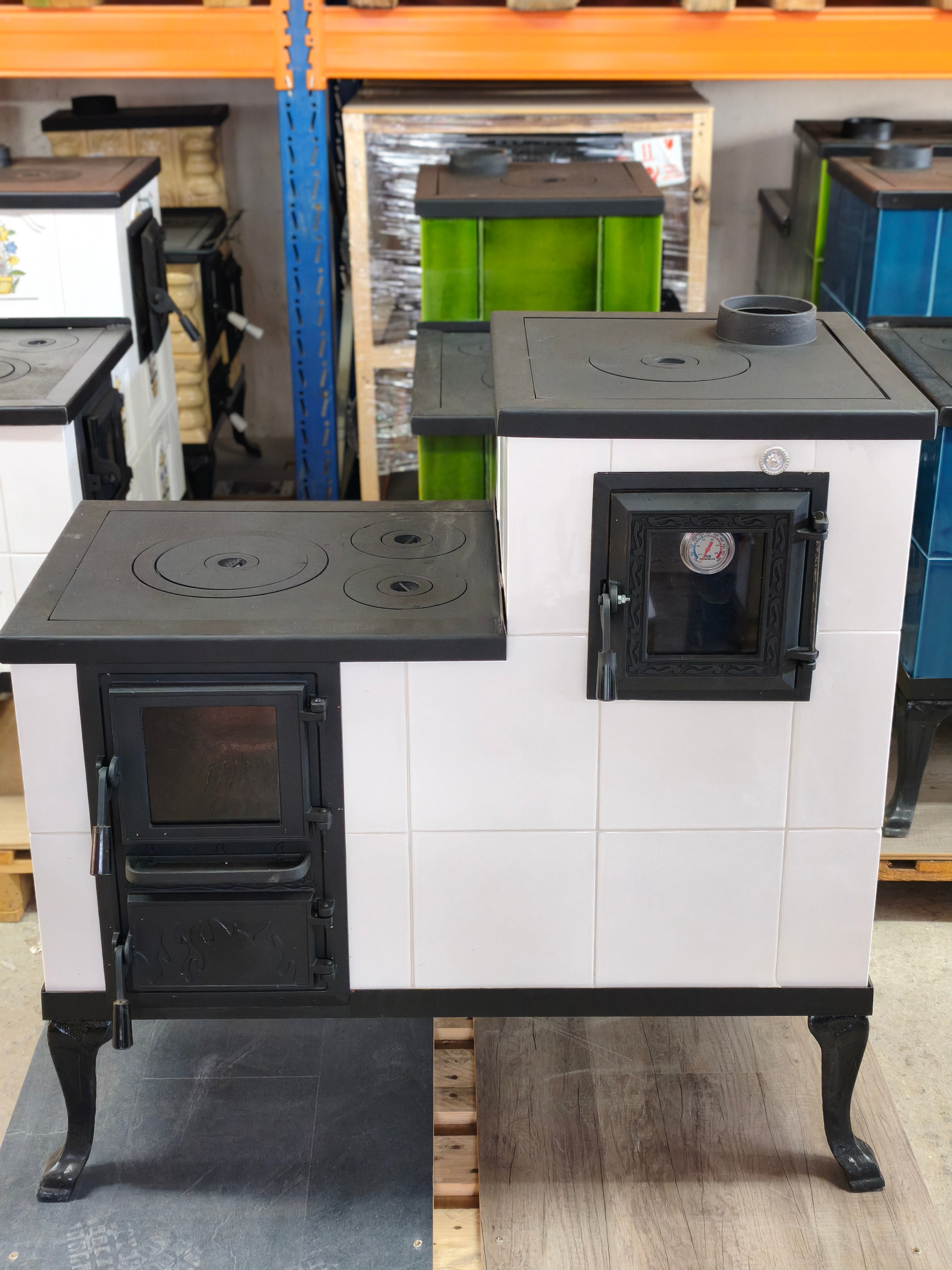 CERAMIC STOVE MODEL 1 WHITE RIGHT 10 kW