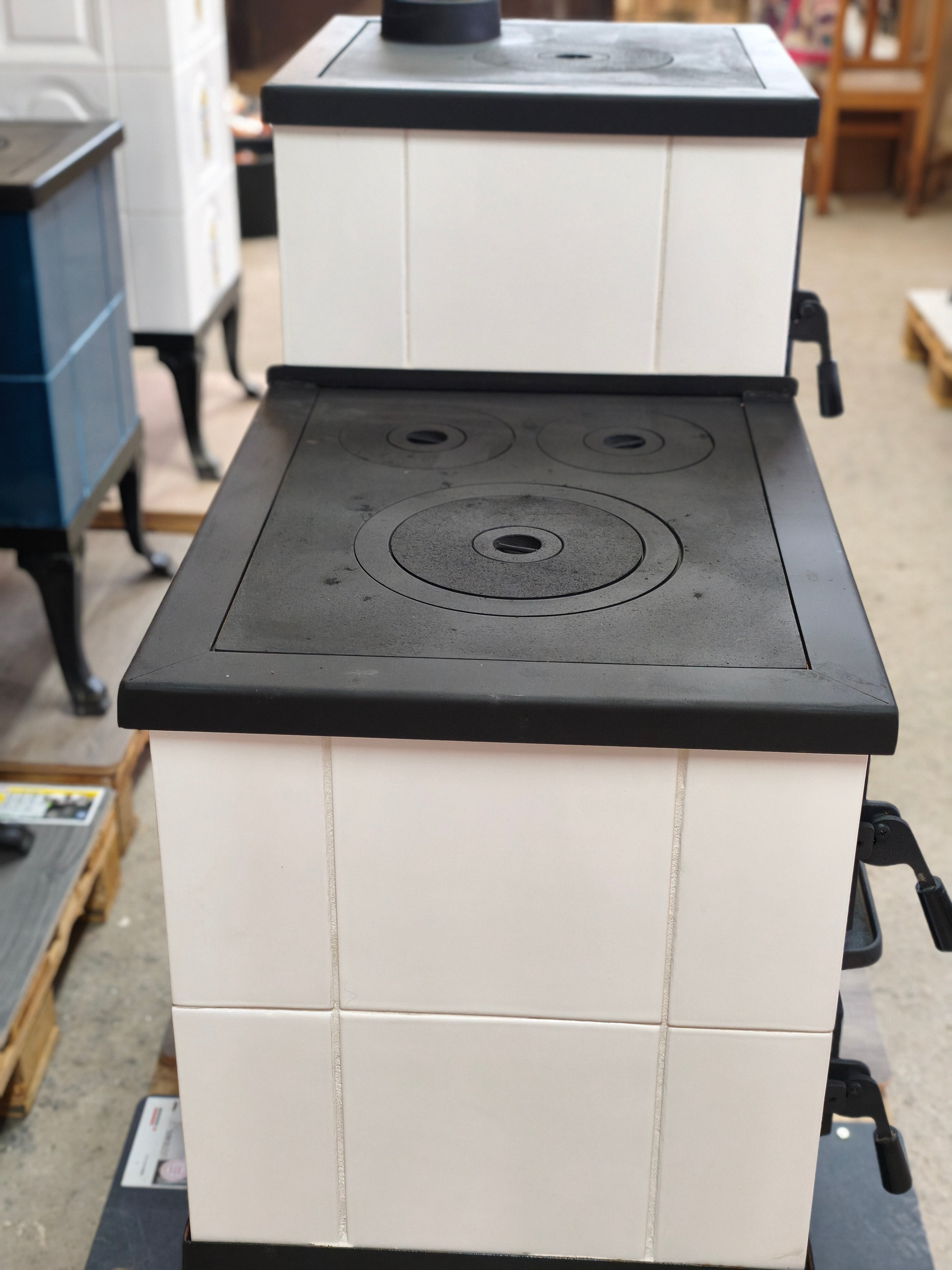 CERAMIC STOVE MODEL 1 WHITE RIGHT 10 kW