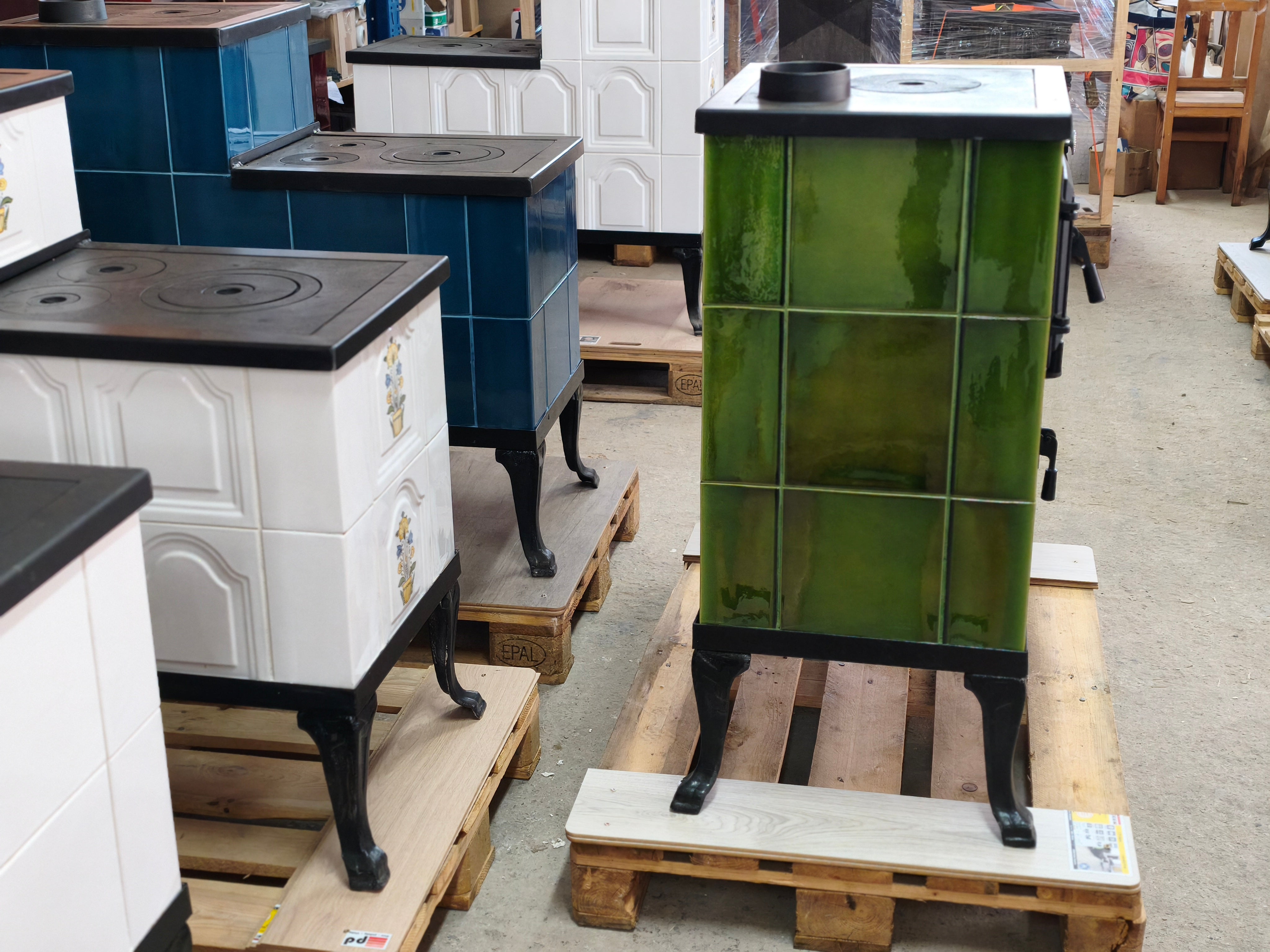 POÊLE CÉRAMIQUE MODÈLE 1 VERT CLAIR GAUCHE 10 kW