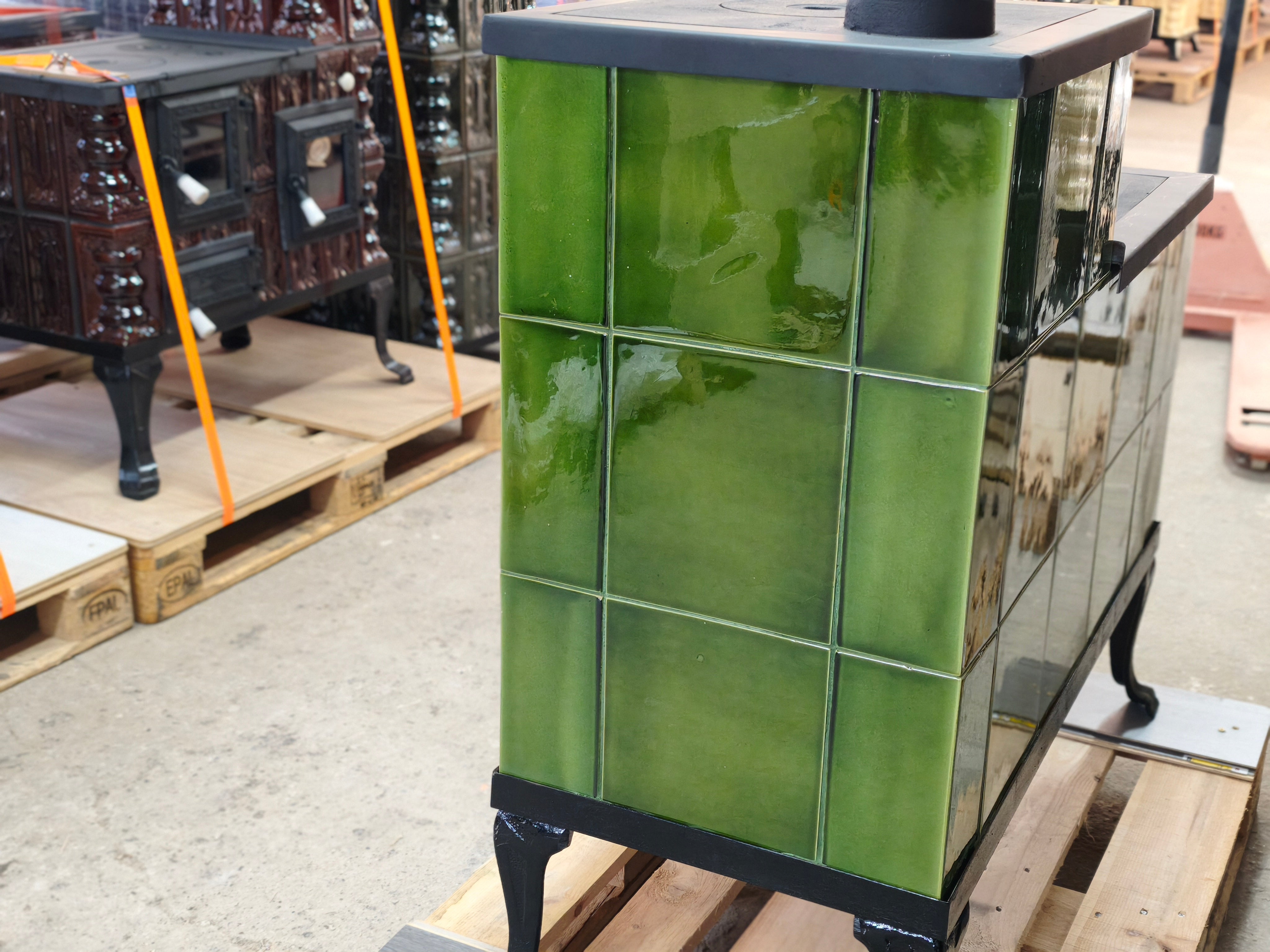 POÊLE CÉRAMIQUE MODÈLE 1 VERT CLAIR DROIT 10 kW