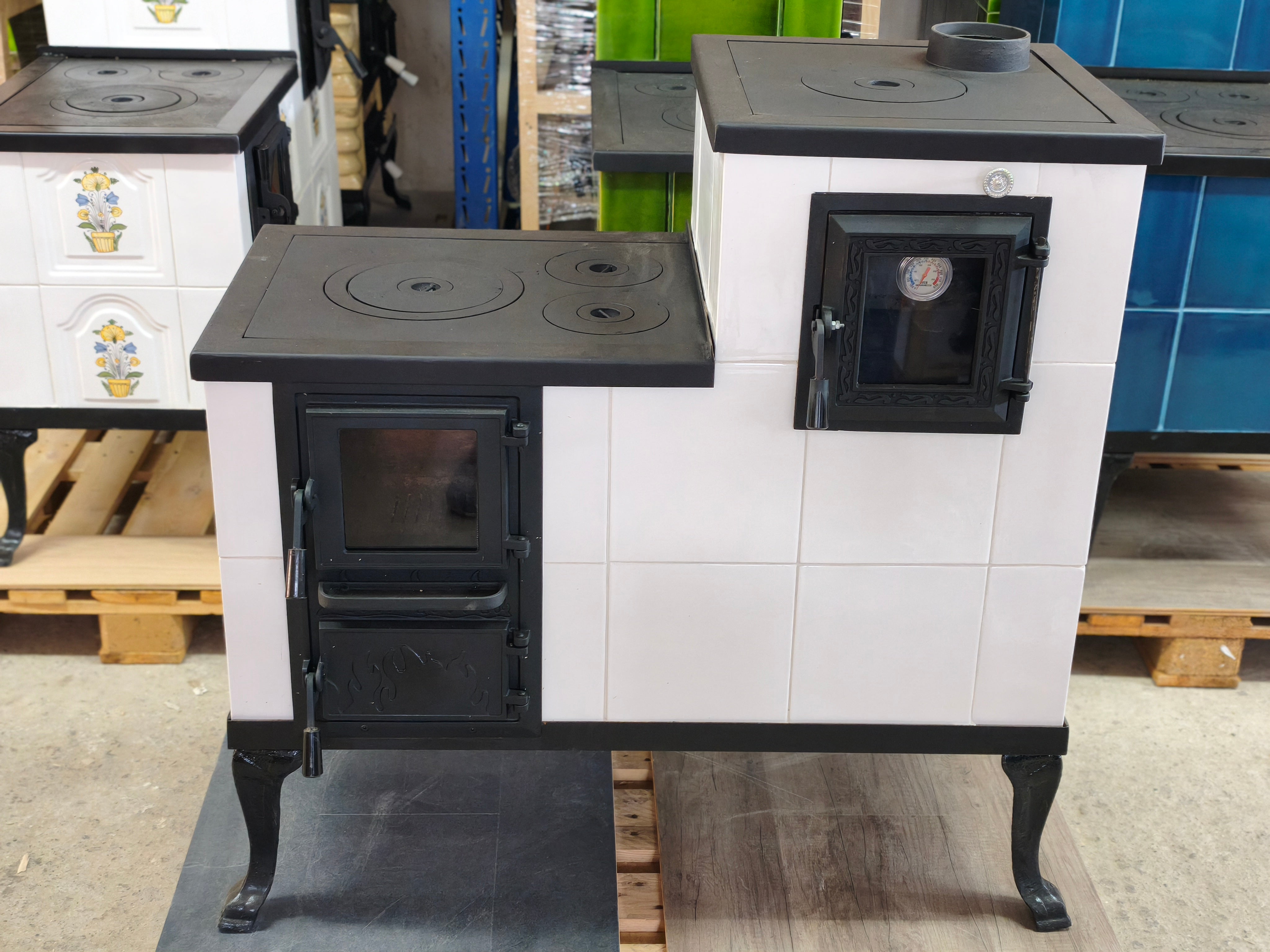CERAMIC STOVE MODEL 1 WHITE RIGHT 10 kW