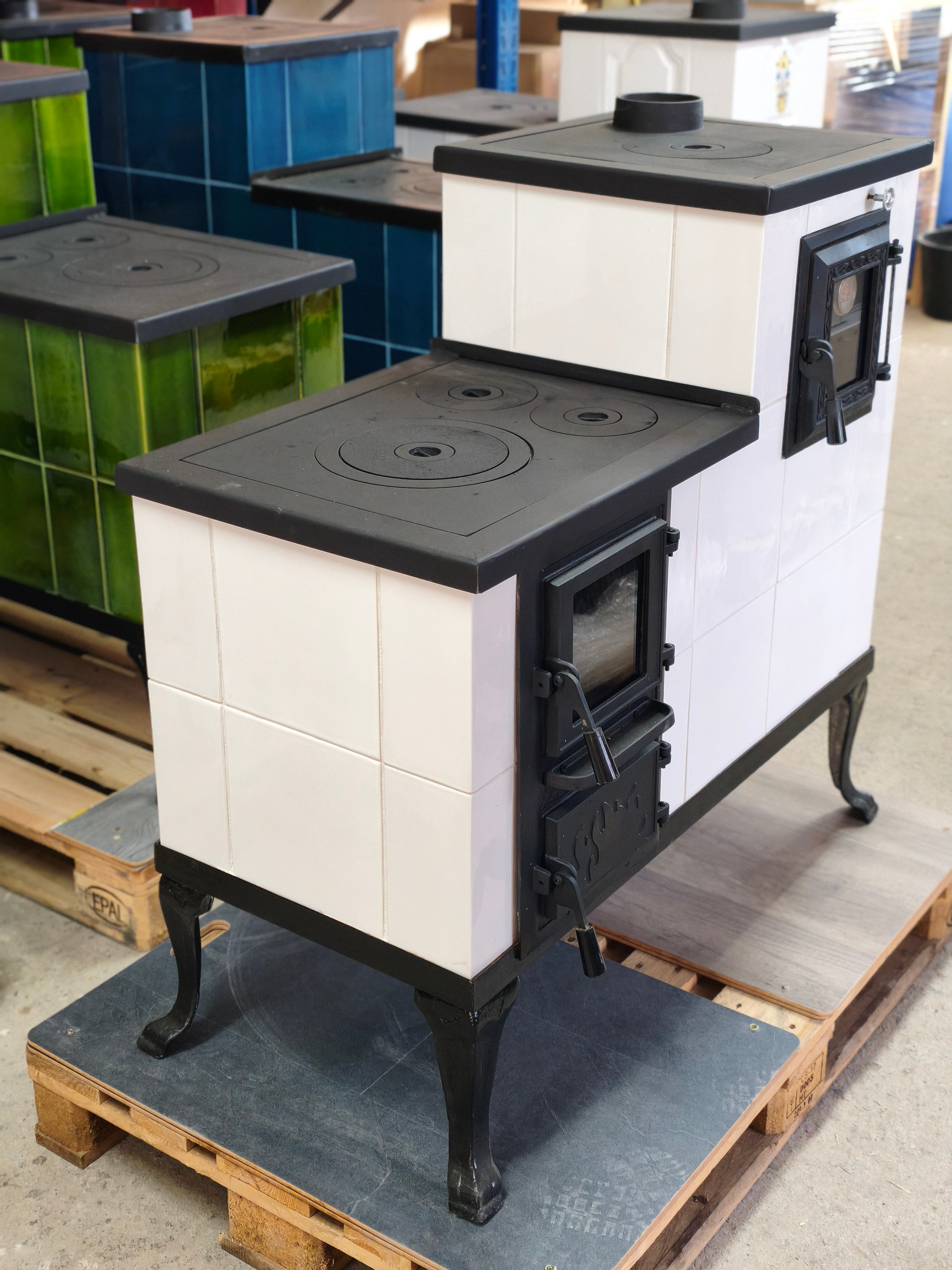 CERAMIC STOVE MODEL 1 WHITE RIGHT 10 kW