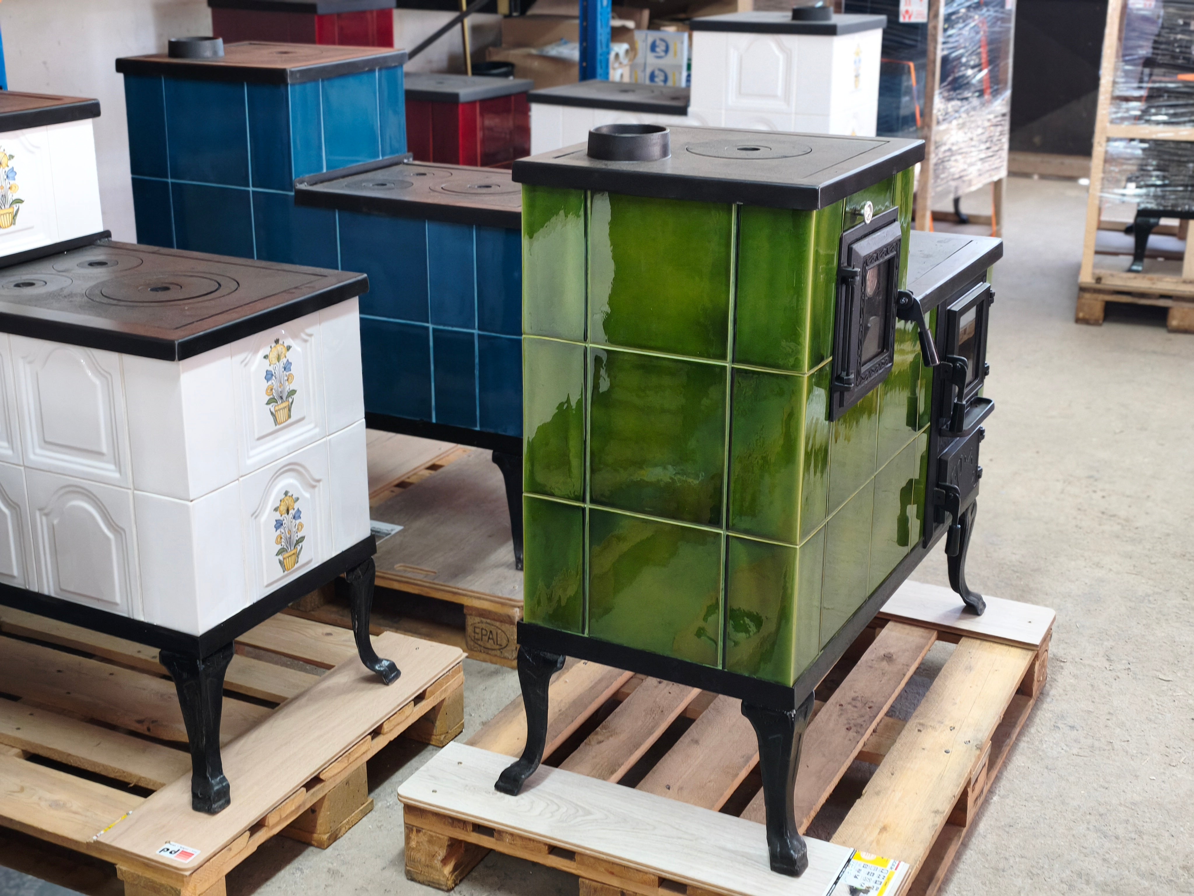 POÊLE CÉRAMIQUE MODÈLE 1 VERT CLAIR GAUCHE 10 kW