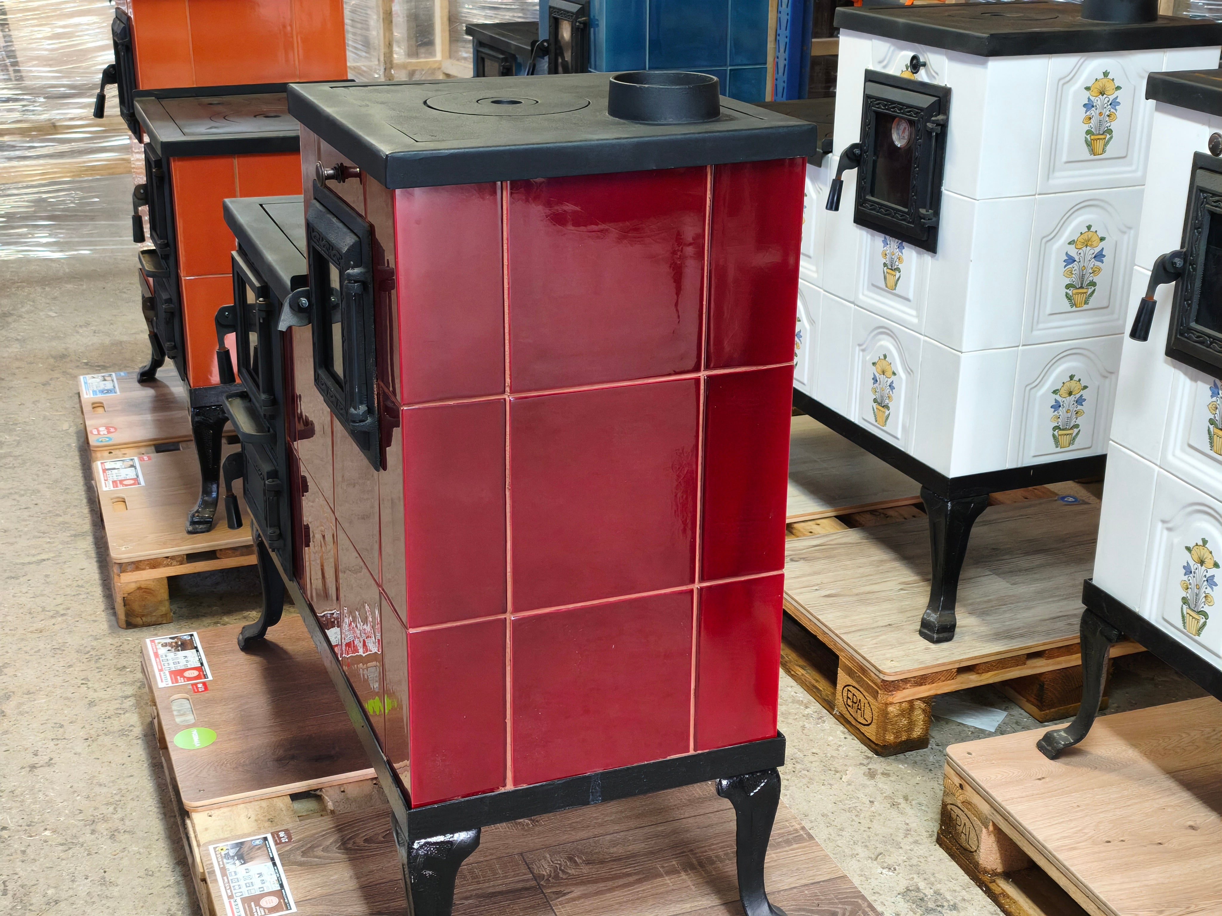 POÊLE CÉRAMIQUE MODÈLE 1 ROUGE DROIT 10 kW
